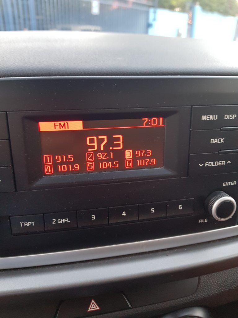 Dolfijn FM, radiozender op Curacao